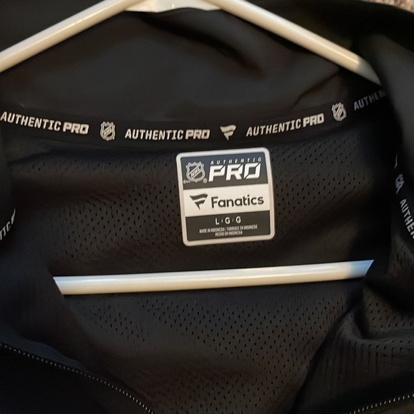 NHL Sharks “Coach’s Jacket?” - Picture 2 of 3